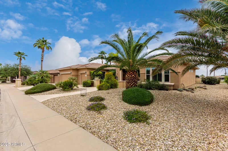 17121 Whitmore Hall Ln, Surprise, AZ 85387