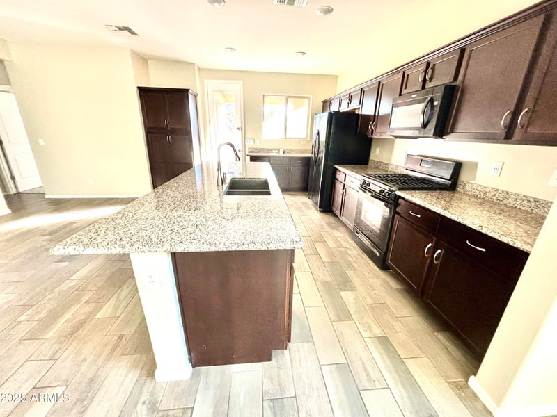 17123 Orchid Ln, Waddell, AZ 85355