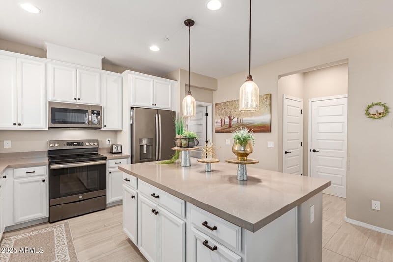 1713 Bridgeport Pw, Gilbert, AZ 85295