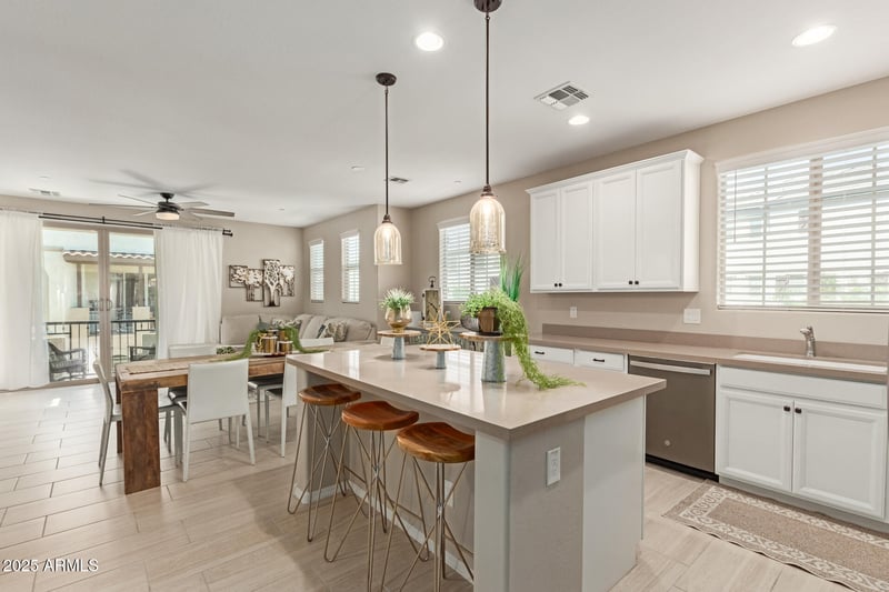 1713 Bridgeport Pw, Gilbert, AZ 85295
