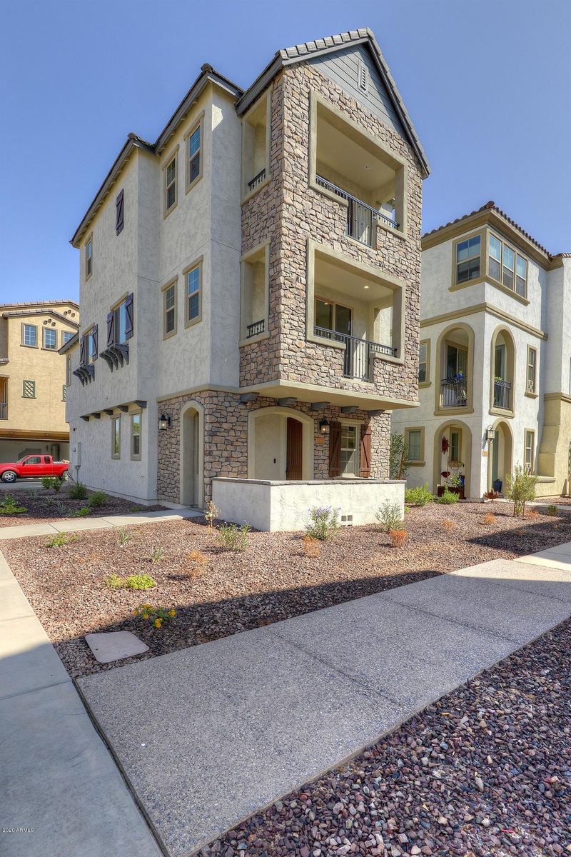 1713 E Bridgeport Pw, Gilbert, AZ 85295