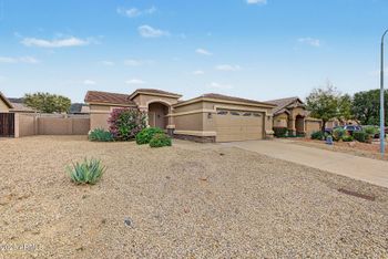 1713 E Desert Ln, Phoenix, AZ 85042