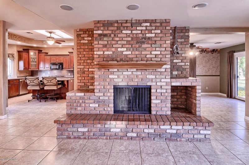 1713 E Rovey Ave, Phoenix, AZ 85016