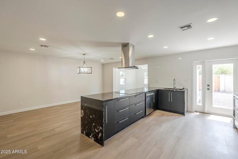 1713 Wesleyan Dr, Tempe, AZ 85282