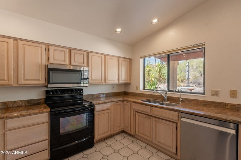 17134 Parlin Dr, Fountain Hills, AZ 85268