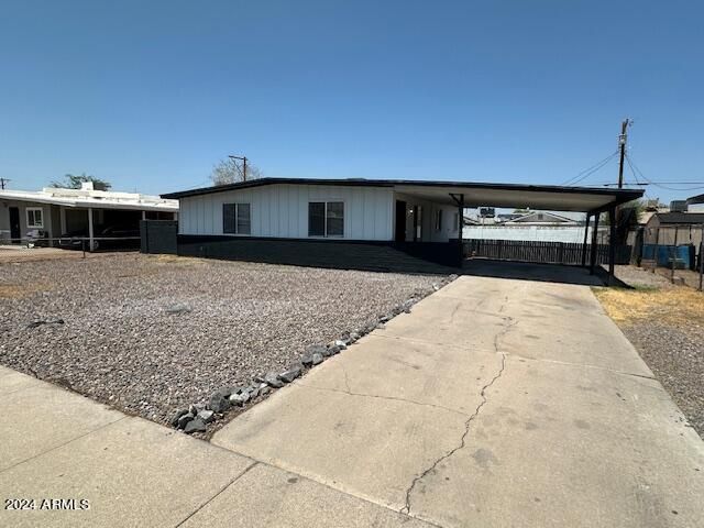 1714 E Chipman Rd, Phoenix, AZ 85040