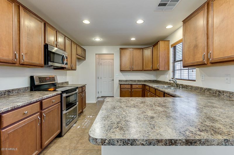 1714 S Martingale Rd, Gilbert, AZ 85295