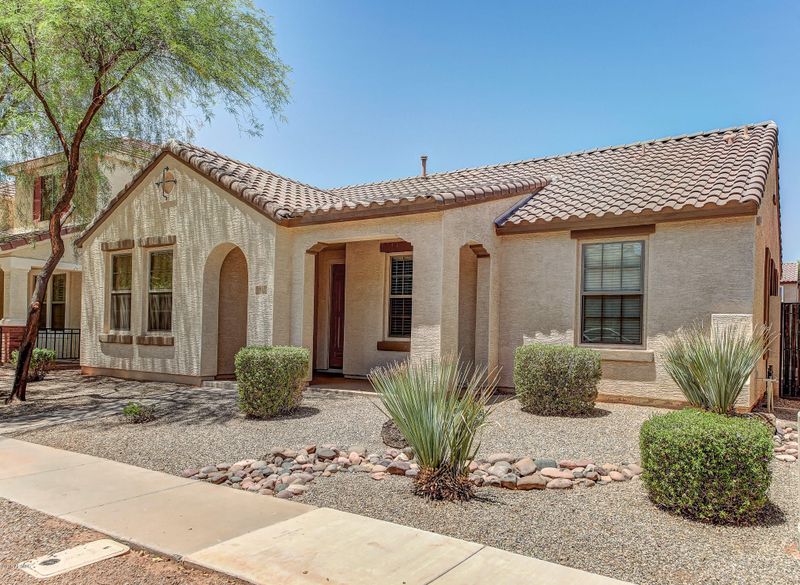 1714 S Rochester Dr, Gilbert, AZ 85295