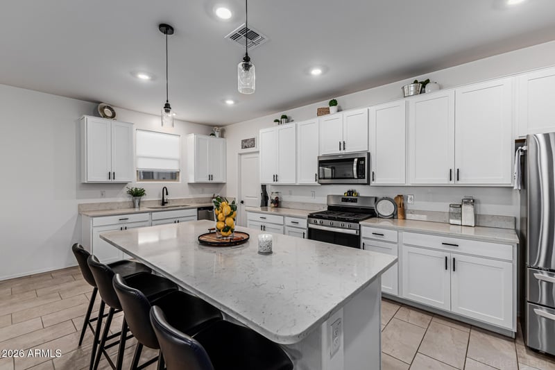 17140 Running Deer Trl, Surprise, AZ 85387
