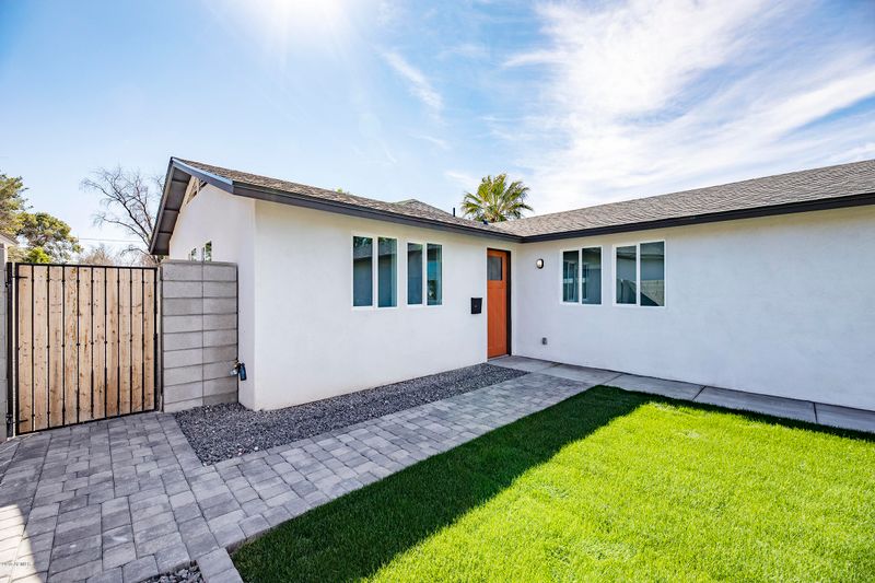 1715 E Cheery Lynn Rd, Phoenix, AZ 85016