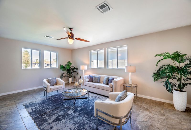 1715 E Cheery Lynn Rd, Phoenix, AZ 85016