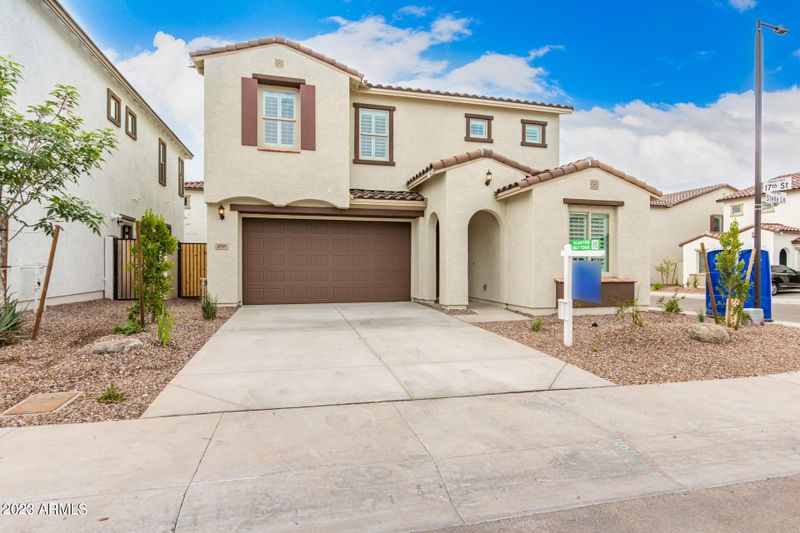 1715 E Stella Ln, Phoenix, AZ 85016