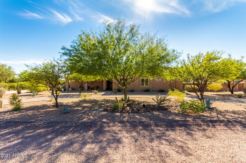 1715 W Adamanda Ct, Phoenix, AZ 85086