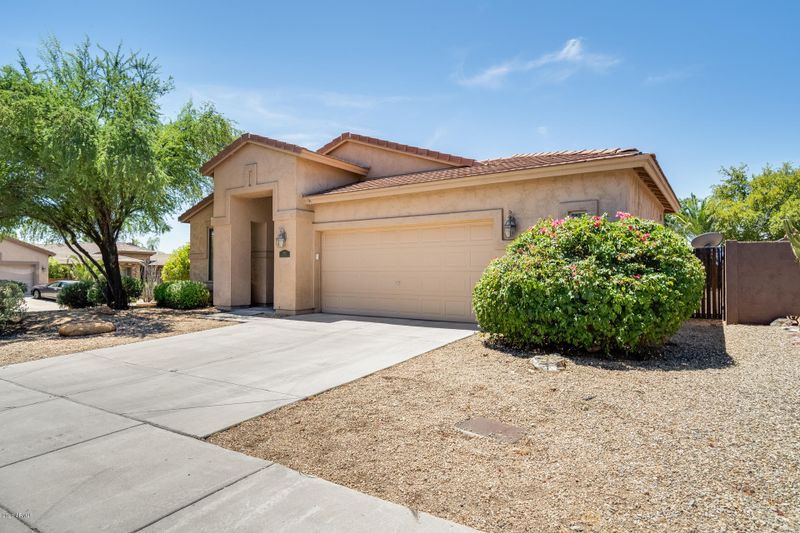 1715 W Deer Creek Rd, Phoenix, AZ 85045