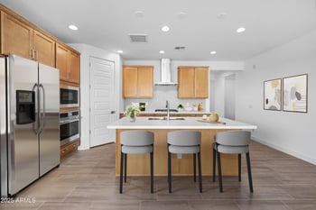 17153 Sweet Iron Ps, Surprise, AZ 85387