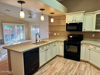 17155 Joshua Pa, Surprise, AZ 85374