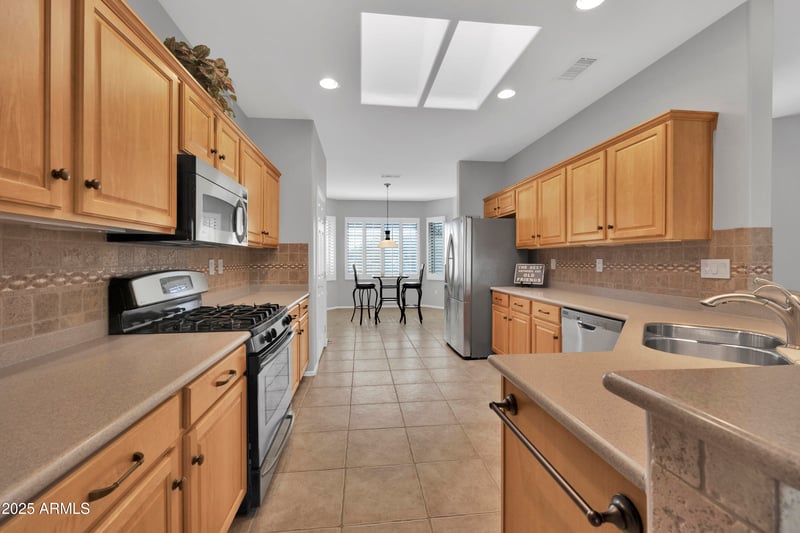 17156 Lachlan Ct, Surprise, AZ 85387