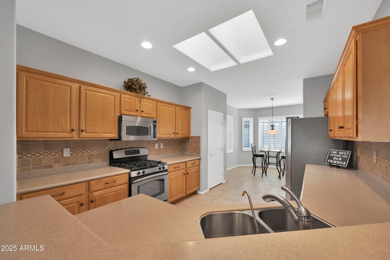 17156 Lachlan Ct, Surprise, AZ 85387