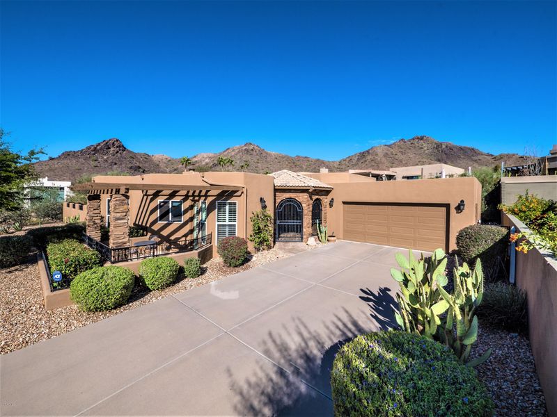 1716 E Seldon Ln, Phoenix, AZ 85020