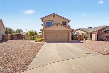 1717 Greenway Cir, Phoenix, AZ 85042