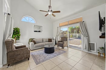 1717 Greenway Cir, Phoenix, AZ 85042