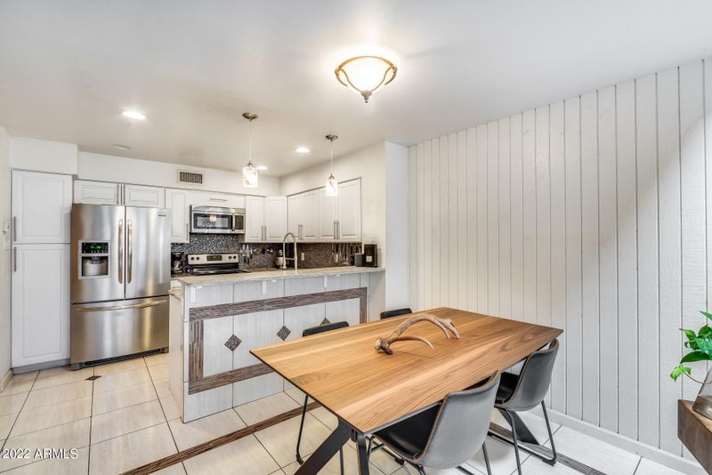 1717 E Union Hills Dr #1058, Phoenix, AZ 85024