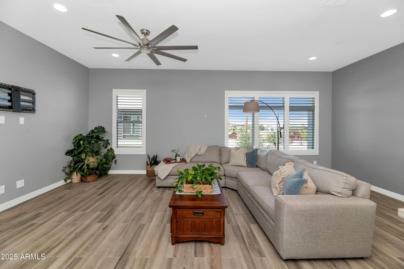 1717 Morten Ave #49, Phoenix, AZ 85020
