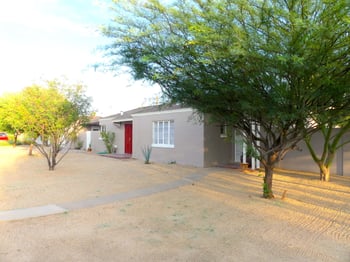 1717 N Whittier Dr, Phoenix, AZ 85006