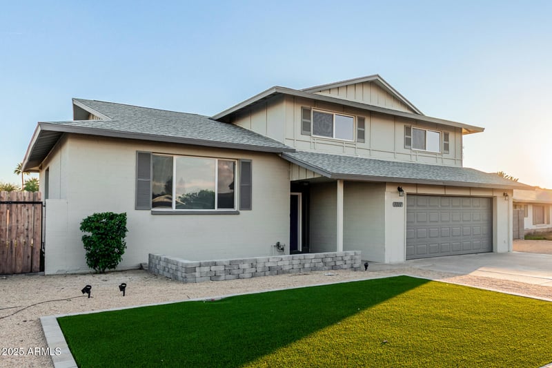 1717 Pebble Beach Dr, Tempe, AZ 85282