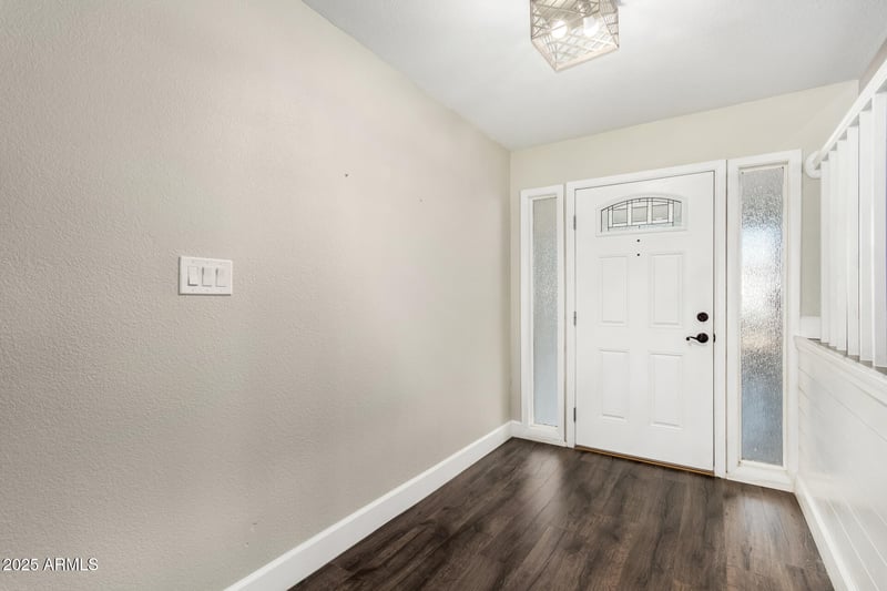 1717 Pebble Beach Dr, Tempe, AZ 85282