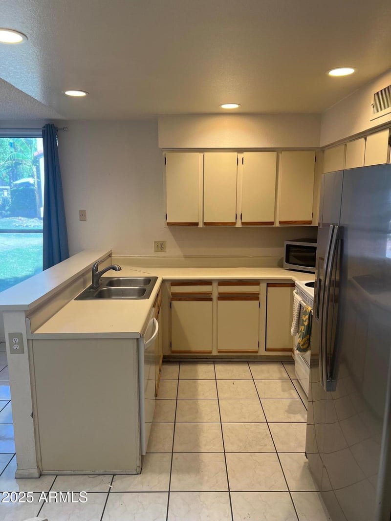 1717 Union Hills Dr #1068, Phoenix, AZ 85024