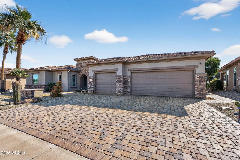 17173 Mahogany Way, Surprise, AZ 85387