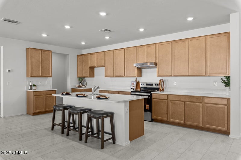 17174 Oberlin Way, Surprise, AZ 85387