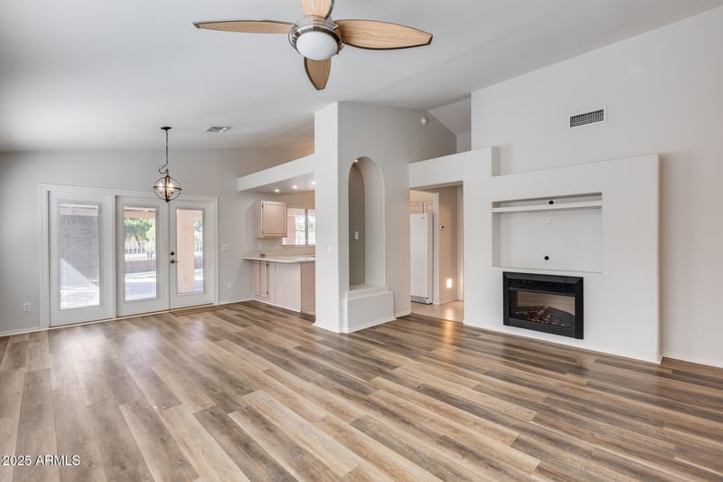 17176 Winding Trl, Surprise, AZ 85374