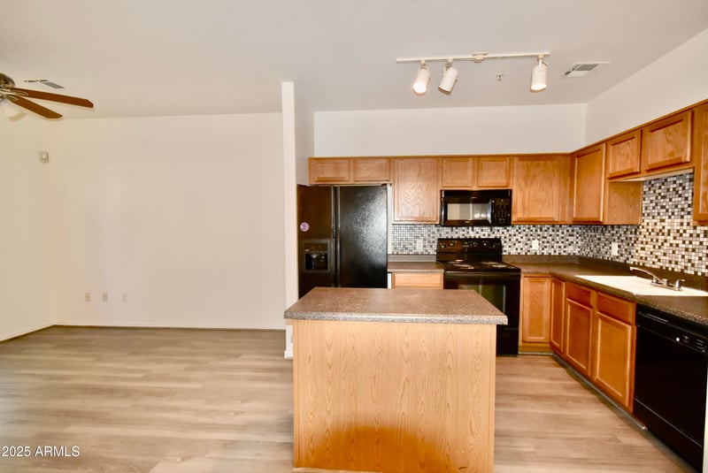 1718 Colter St #126, Phoenix, AZ 85015