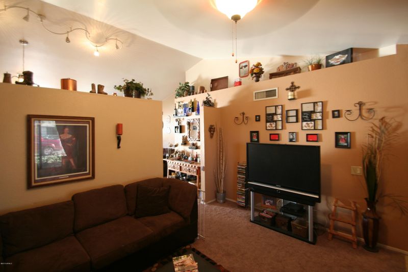 1718 E Grandview Rd, Phoenix, AZ 85022