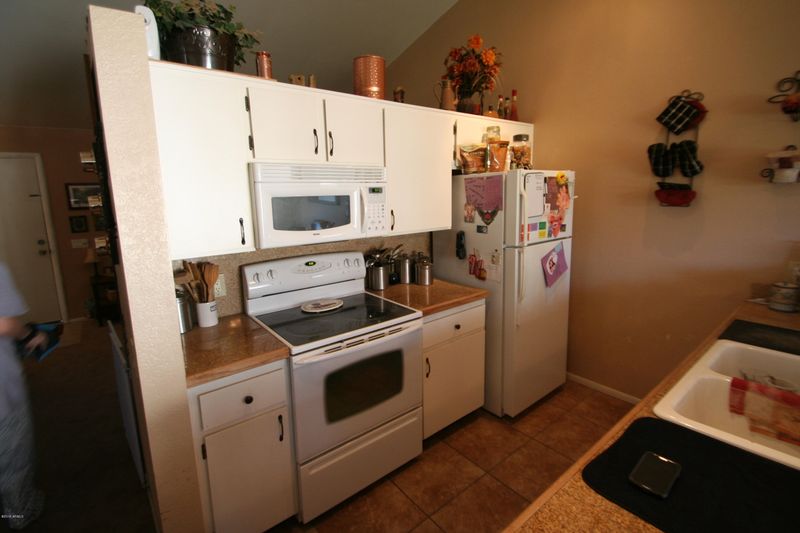 1718 E Grandview Rd, Phoenix, AZ 85022