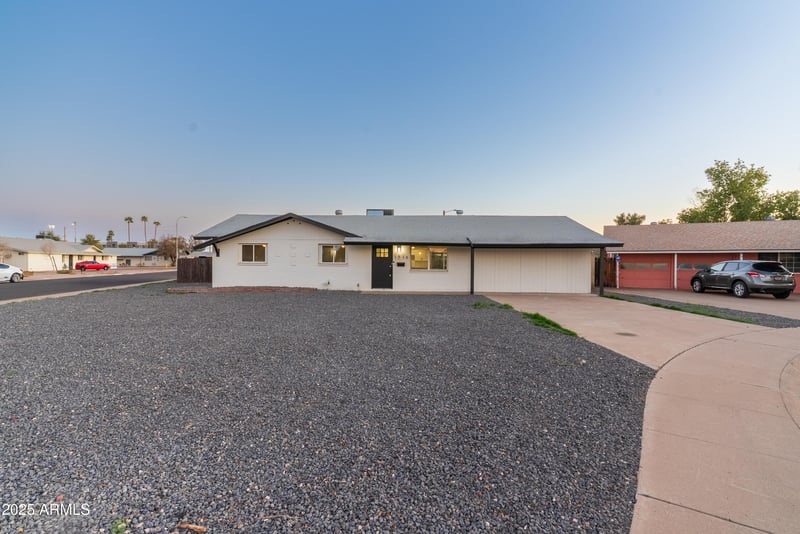 1718 Marilyn Ann Dr, Tempe, AZ 85281