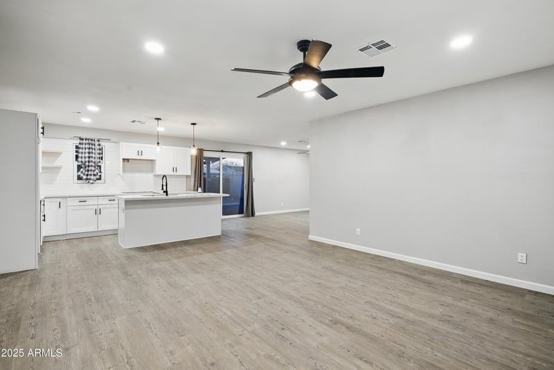 1718 Marilyn Ann Dr, Tempe, AZ 85281