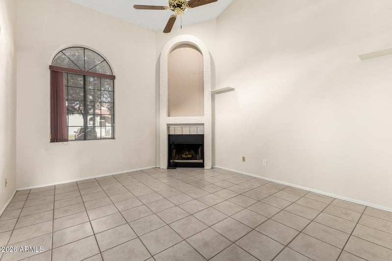 1718 S Longmore -- #13, Mesa, AZ 85202