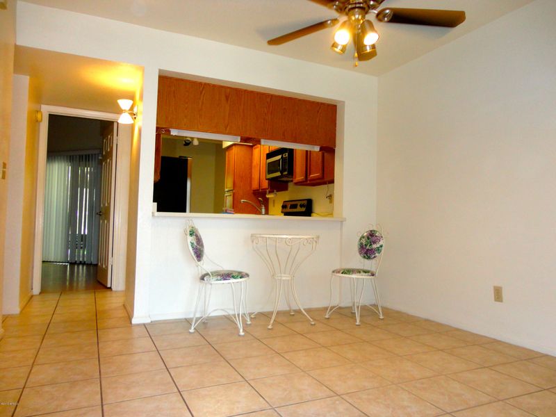 1718 S Longmore St #112, Mesa, AZ 85202