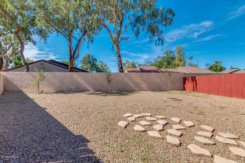 1718 S River Dr, Tempe, AZ 85281