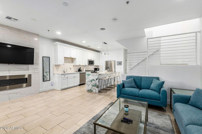 1718 W Colter St #115, Phoenix, AZ 85015