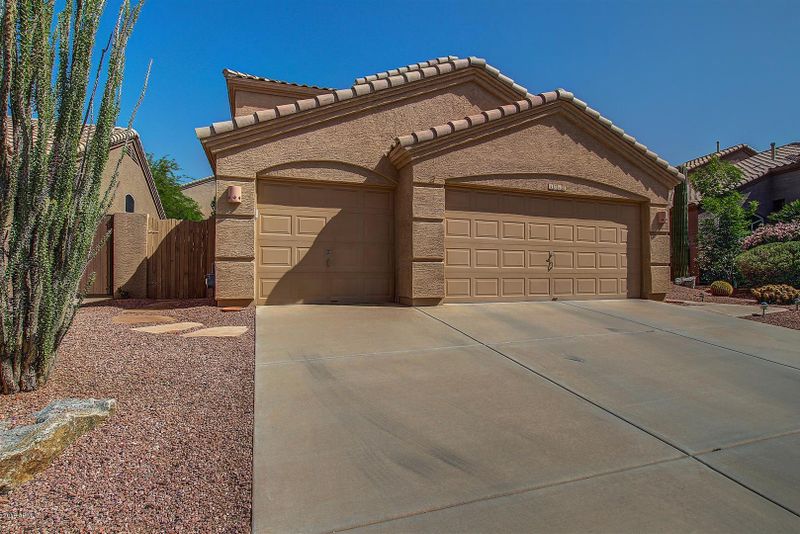 1718 W South Fork Dr, Phoenix, AZ 85045