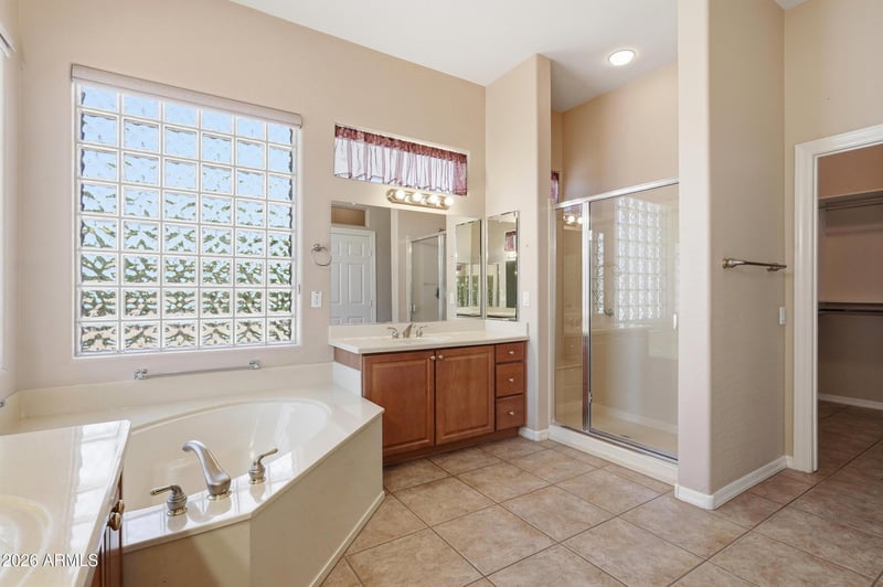 17182 Gable End Ln, Surprise, AZ 85387