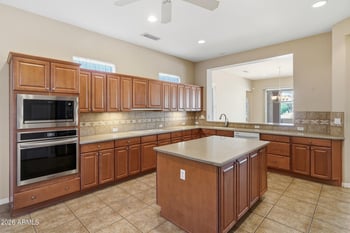 17182 Gable End Ln, Surprise, AZ 85387