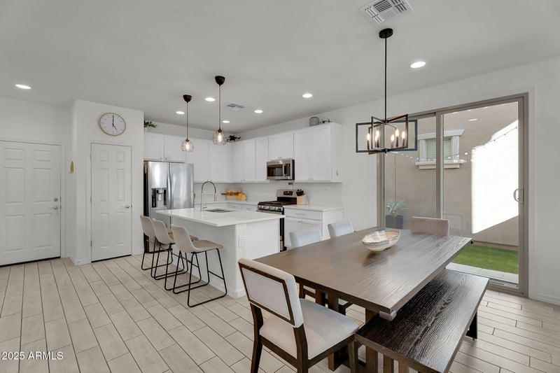 1719 82nd Pl, Mesa, AZ 85209