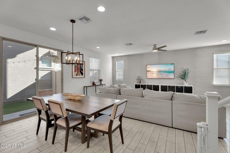 1719 82nd Pl, Mesa, AZ 85209