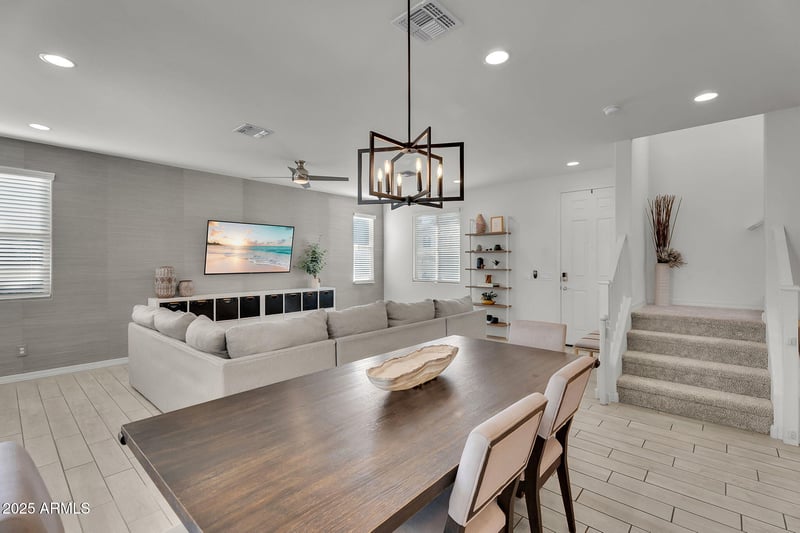 1719 82nd Pl, Mesa, AZ 85209