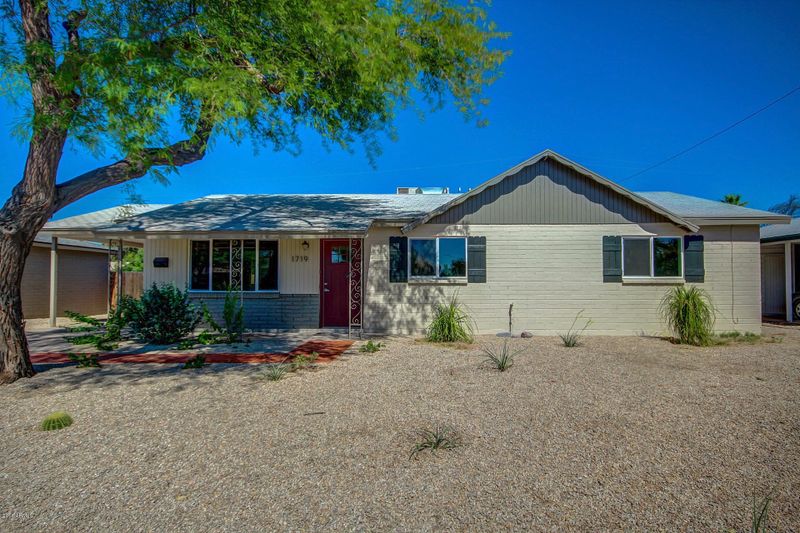 1719 S Roberts Rd, Tempe, AZ 85281